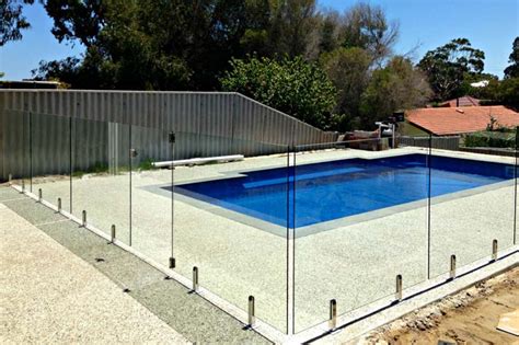 Top Tips For Glass Pool Fence Installation – Renovation Network