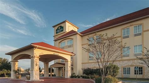 La Quinta Inn & Suites by Wyndham Waxahachie from $62. Waxahachie Hotel ...