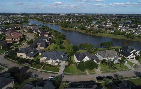 Houston suburbs striking it rich culturally, economically with ...