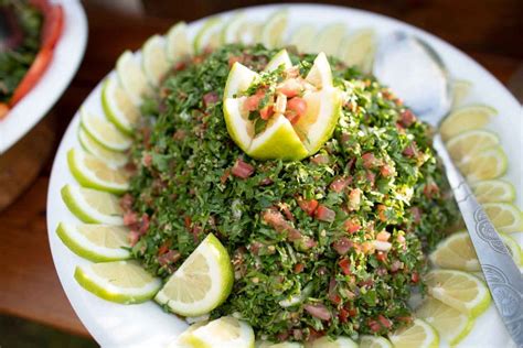 Lebanese Food: 17 Popular and Traditional Dishes - Nomad Paradise