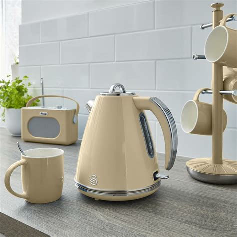 1.5ltr 3kw Cordless Jug Kettle In Cream | Kettles | Kettles & Toasters ...