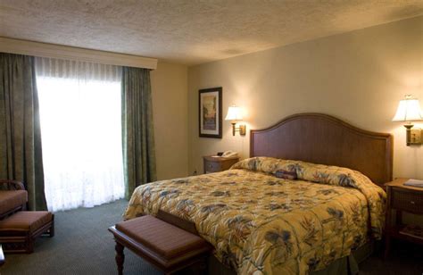 Inn of Naples (Naples, FL) - Resort Reviews - ResortsandLodges.com