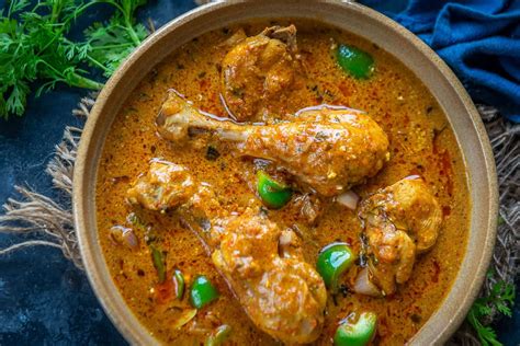 Kadai Chicken Recipe (Step by Step) - Whiskaffair