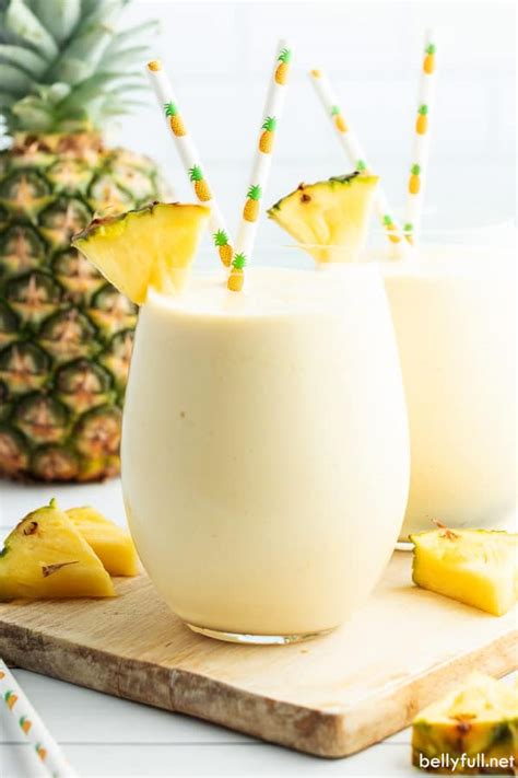 Pineapple Smoothie Recipe {3 Ingredients} - Belly Full