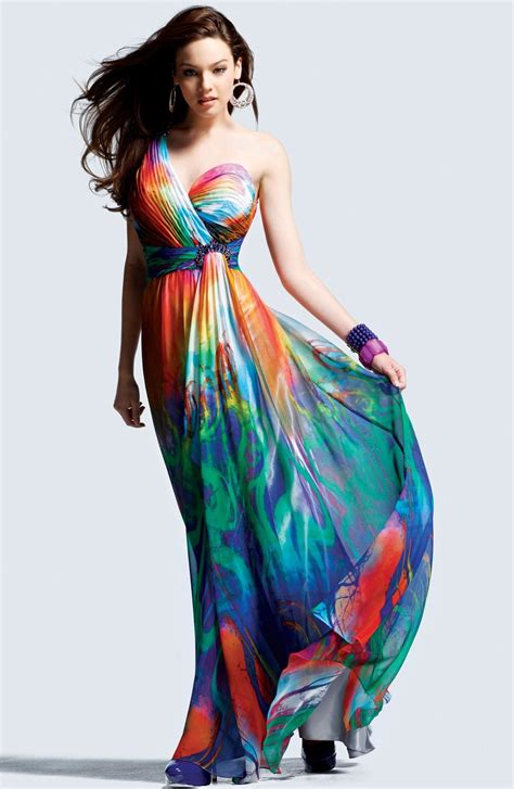 Pin by Phoenix Sparrow on Rochii de seara | Colorful prom dresses, One ...