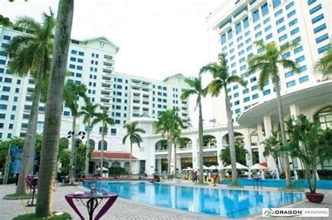 daewoo-hotel-in-hanoi-outside-swimming-pool « ベトナム・ハノイの不動産屋 ドラゴンハウジング・ハノイ支店