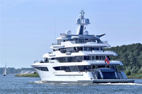 Yacht ROYAL ROMANCE, a Feadship Superyacht | CHARTERWORLD Luxury ...