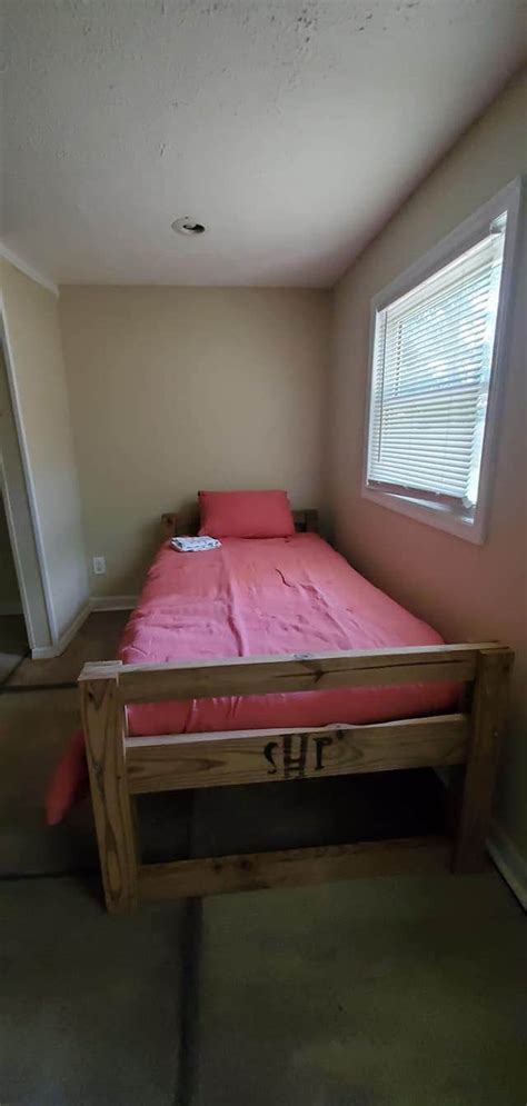 Local chapter of Sleep in Heavenly Peace delivers bunk beds to families ...