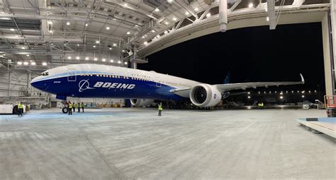 First flight of the Boeing 777X was postponed to 2020