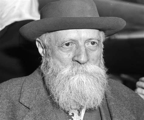 Martin Buber Biography - Facts, Childhood, Family Life & Achievements