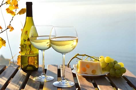 15 Popular Italian White Wines You Should Try, 53% OFF