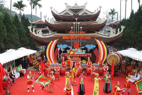 List of Top 5 Most Famous Spring Festivals in Vietnam