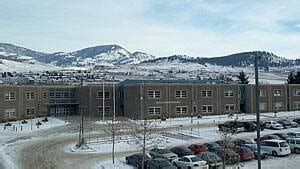 Fire at Kelowna high school forces evacuation - British Columbia - CBC News