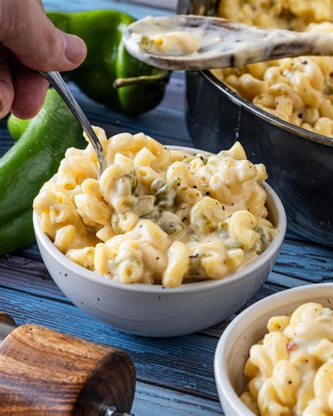 Creamy Hatch Chile Mac and Cheese - Chiles and Smoke