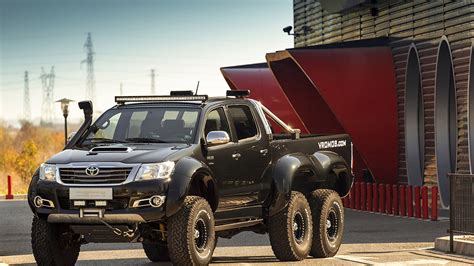 Bulgarian tuner builds Toyota Hilux 6x6