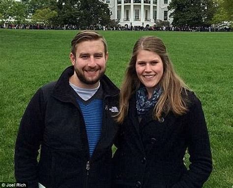 DNC staffer Seth Rich's family demand answers from cops | Daily Mail Online