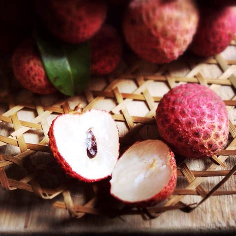 Lychee Fruit Season is Here! 荔枝 - 糯米糍 | Chinese Recipes at ...