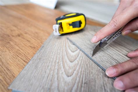 The List of Vinyl Flooring Tools (Preparing, Planning, Laying and Cleaning)