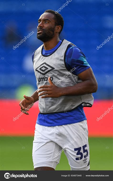 Cameron Jerome Luton Town Pre Game Warmup – Stock Editorial Photo ...