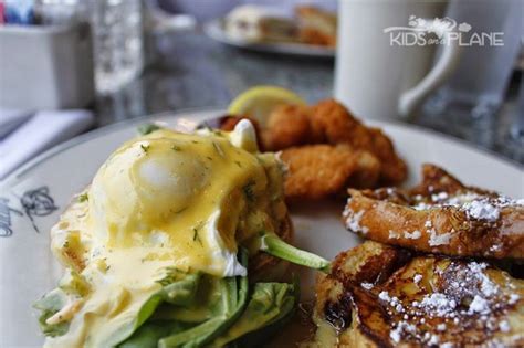 Weekend Brunch Buffet at Salty's on Alki Beach in Seattle | Brunch ...