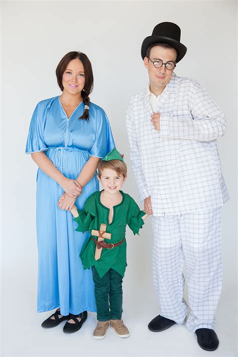 Halloween Family Costumes: Peter Pan - Say Yes