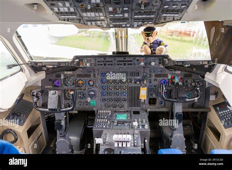 The cockpit of a BAe 146 at the De Havilland Aircraft Museum, Colney ...