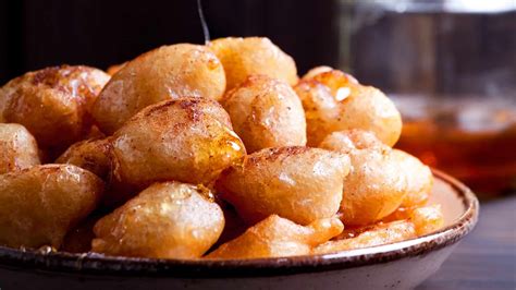 Ancient Greek Loukoumades Recipe | Traditional Greek doughnuts - Asiana ...