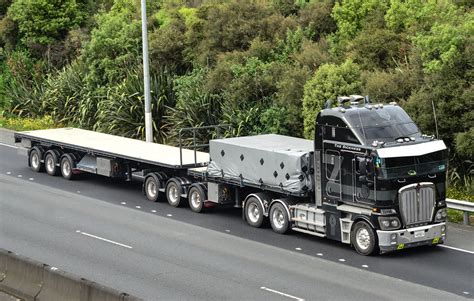 Kenworth, Hog Haulage | Bombay hills, nr Auckland, 13th Dec … | Flickr