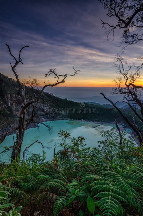 Sunrise Point at Kawah Putih Stock Image - Image of nature, putih ...