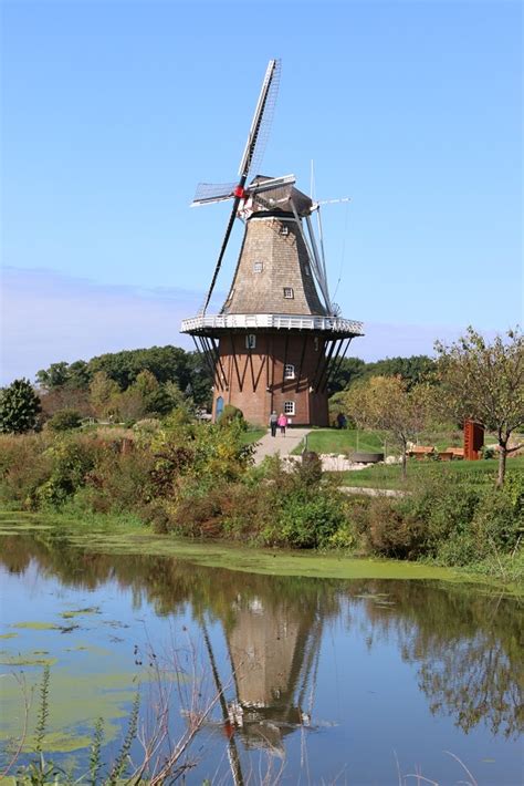 Michigan Exposures: The Windmill Island Gardens in Holland