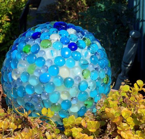 Make The Best of Things: Glass Garden Balls DIY