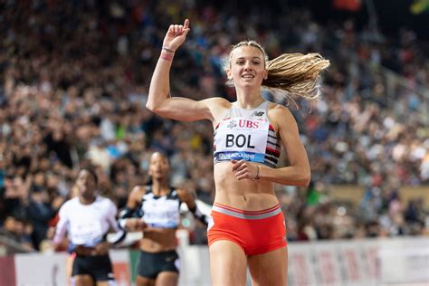 Femke Bol snel op 400 meter indoorwedstrijd in Polen | Foto ...