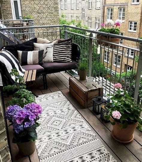 20+ Small Balcony Ideas For a Relaxing Place Get Rid of Saturation ...