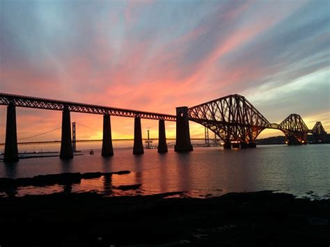 Forth Bridge sunset | LINDSEY RENTON | Flickr