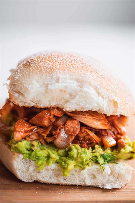 Vegan Pulled Jackfruit (Pulled 'Pork') - Oh My Veggies