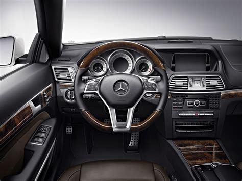 Mercedes-Benz E-Class Cabriolet Interior - Car Body Design