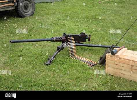 Machine gun belt fed Stock Photo - Alamy