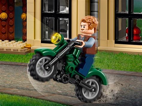 LEGO® Jurassic World – Characters | Official LEGO® Shop GB