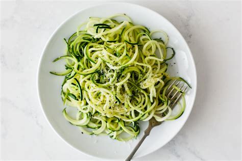 How To Make Zucchini Noodles (+40 Awesome Recipes)