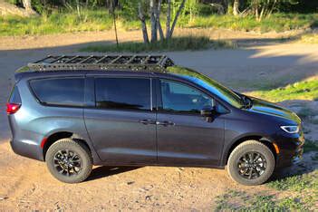 Chrysler Pacifica - Journeys Off Road