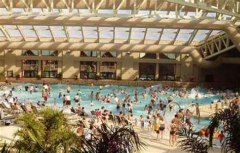 The 6 Best Indoor Water Park Resorts to Visit This Summer | HubPages