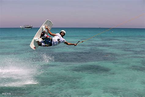 Water skiing competitions in Kish