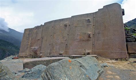 Ancient megalithic sites in Peru - Ollantaytambo | Travel bucket list ...