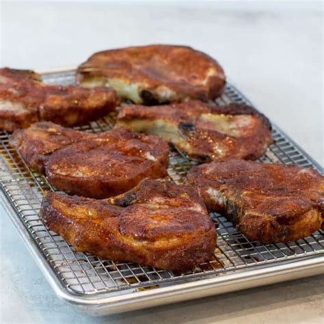 How to Bake Pork Chops in the Oven - The Black Peppercorn