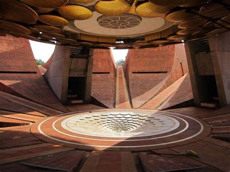 The Matrimandir, interior. A space for those who want to learn to focus ...