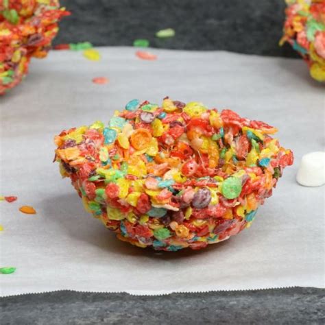 Fruity Pebbles Dessert Bowls - TipBuzz