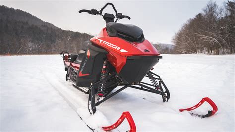 Review: Taiga's All-Electric Nomad Snowmobile Is a True Trailblazer