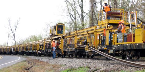 Raptor Rail Train - Loram