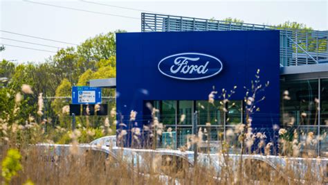 Ford pauses construction of EV battery plant amid UAW talks