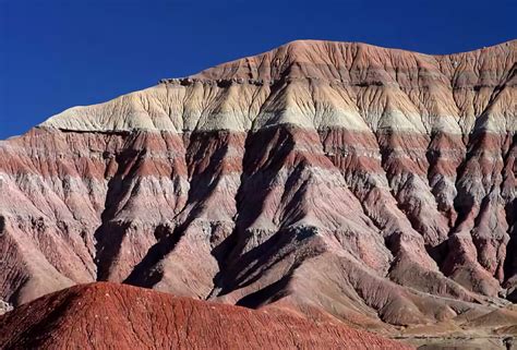 The Painted Desert Travel Guide - Sandboarding